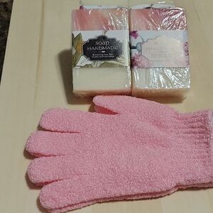 Exfoliating Glove and Handmade Soap Set